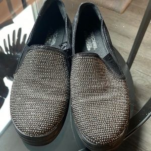 Skechers slip on shoes